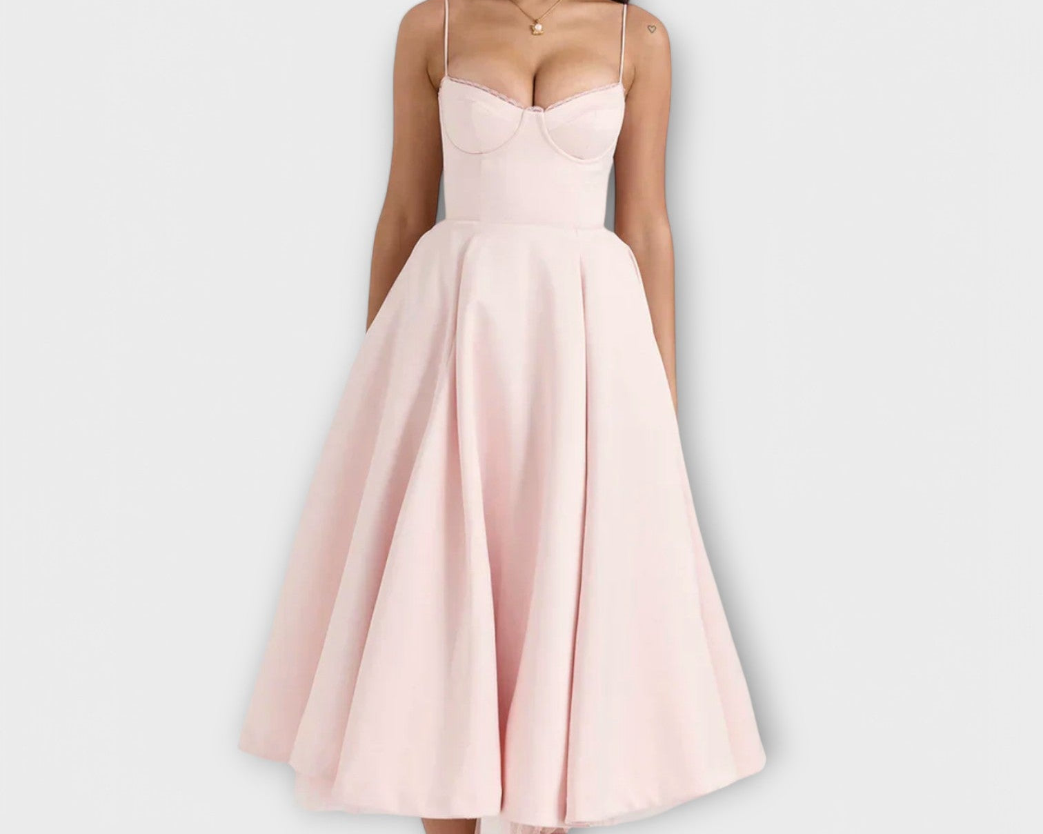 Mélie – Leichtes Sommerkleid mit Korsett-Detail
