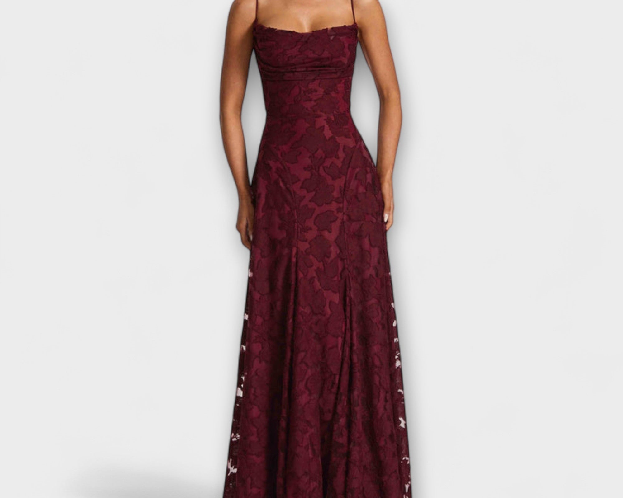 Kairi - Schickes Floral-Spitzen-Maxikleid mit Spaghettiträgern