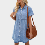 Tägliches Jeanskleid