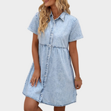 Tägliches Jeanskleid