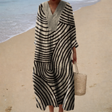 Schmeichelhaftes bedrucktes Sommerkleid
