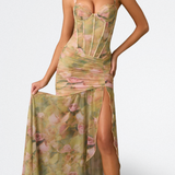 Isamara - Langes Kleid mit Korsett