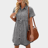 Tägliches Jeanskleid