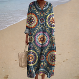 Schmeichelhaftes bedrucktes Sommerkleid