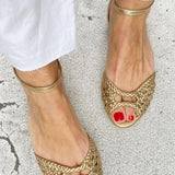 Eliane | Goldene Sandalen mit Flechtdesign