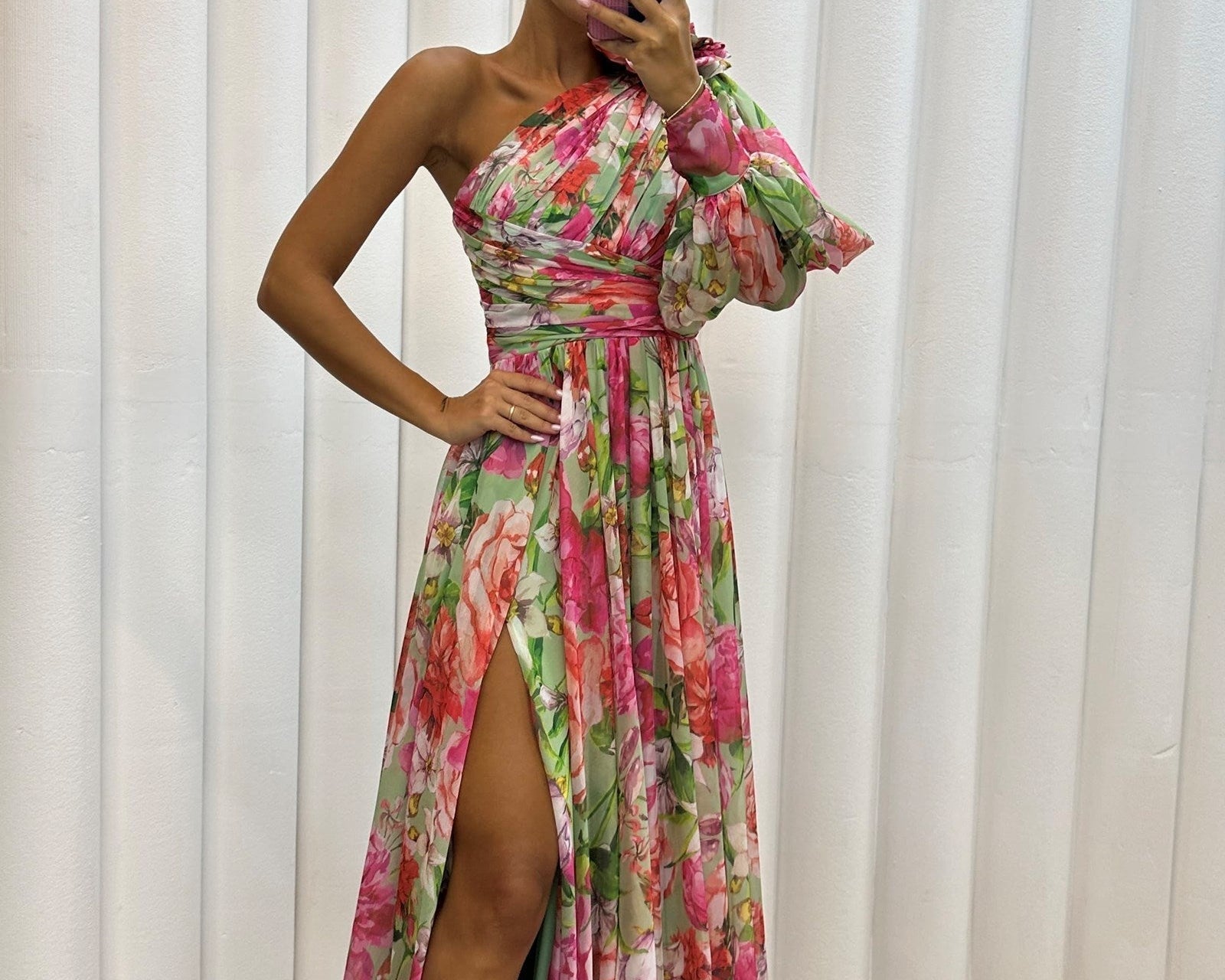 Whitney - Elegantes und Fliessendes Kleid