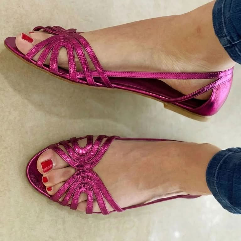 Lea | Goldene Lichtglanz-Sandalen