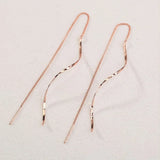 Lange Ohrringe mit Gewelltem Design