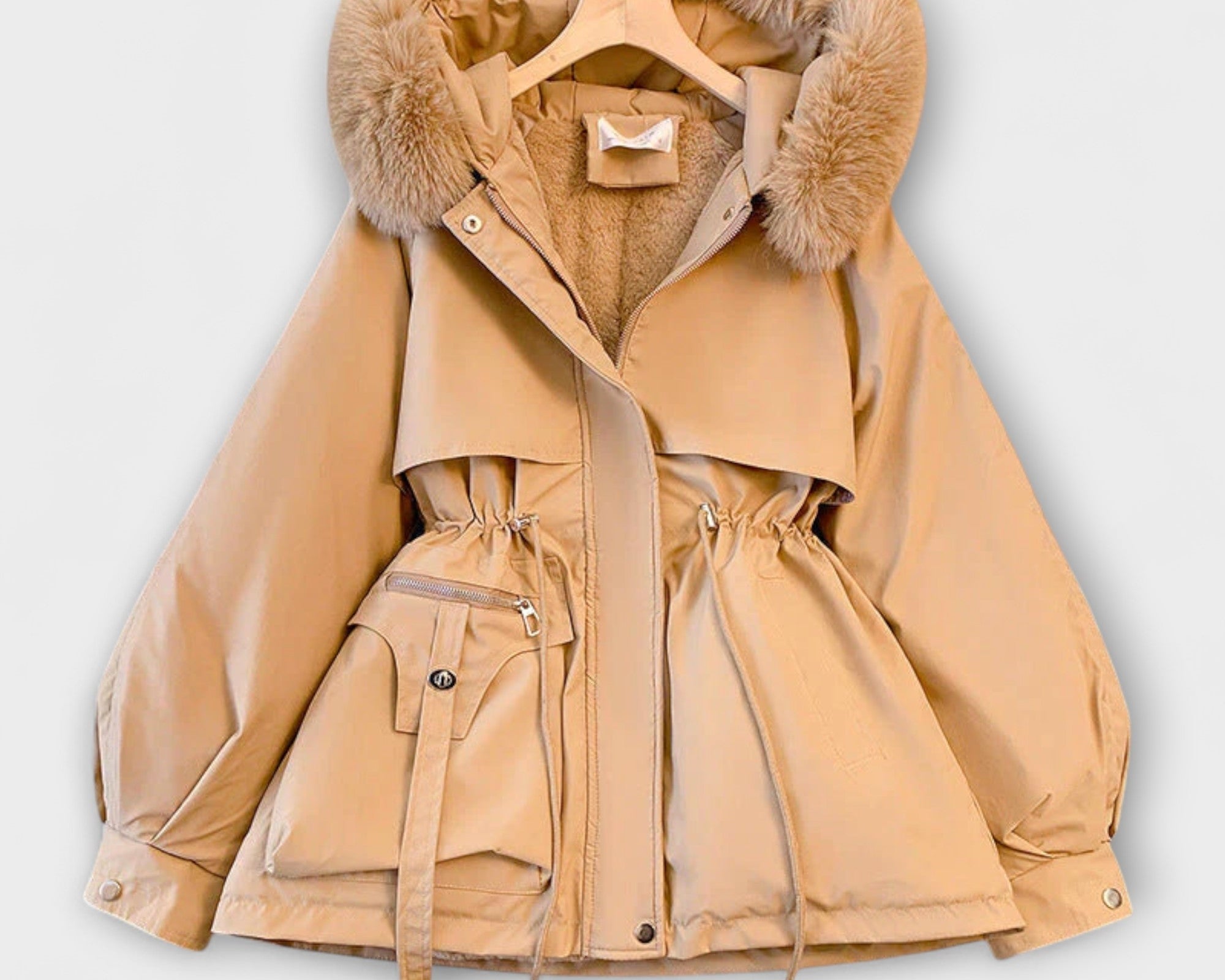 Bela - Elegante Winterjacke Brévine mit Pelzkragen