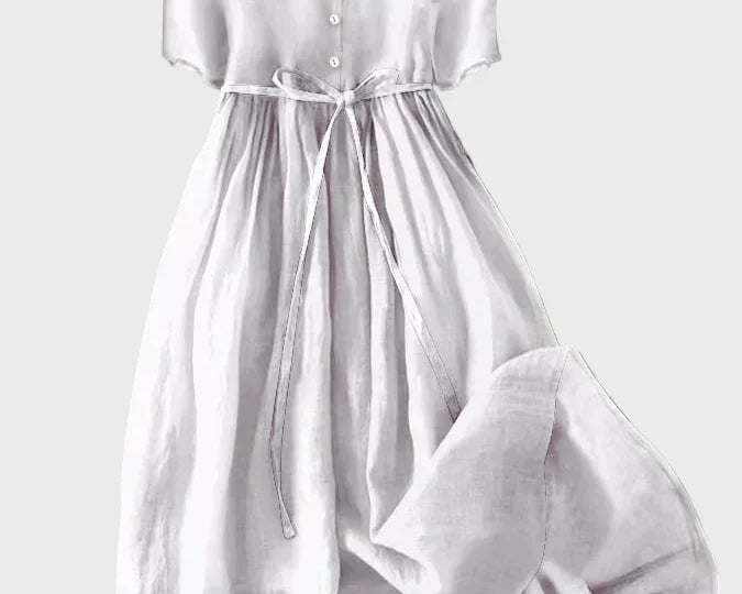 Klassisches Kleid mit Knöpfen