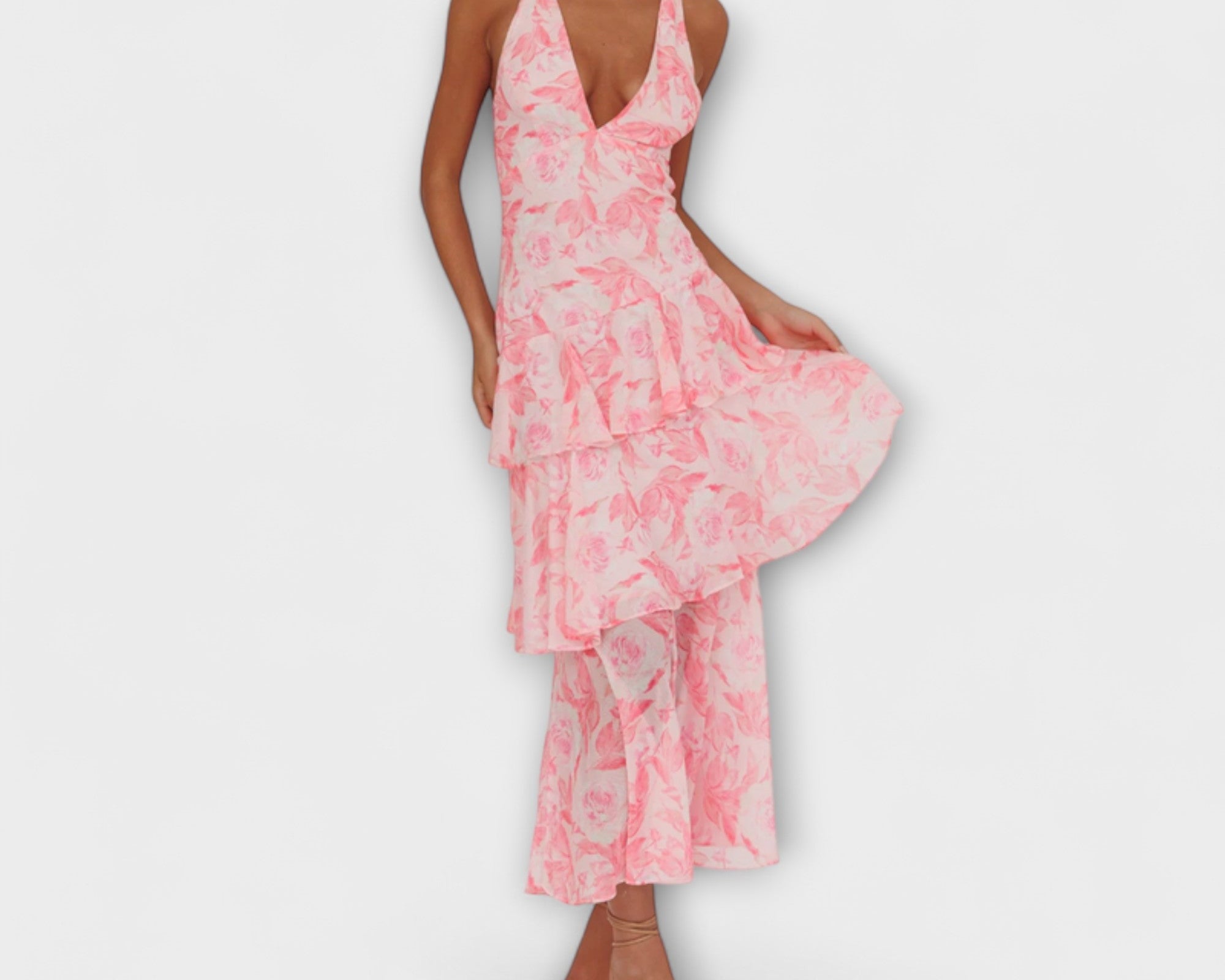 Domenica - Chiffonkleid mit V-Ausschnitt und fliessenden Lagen