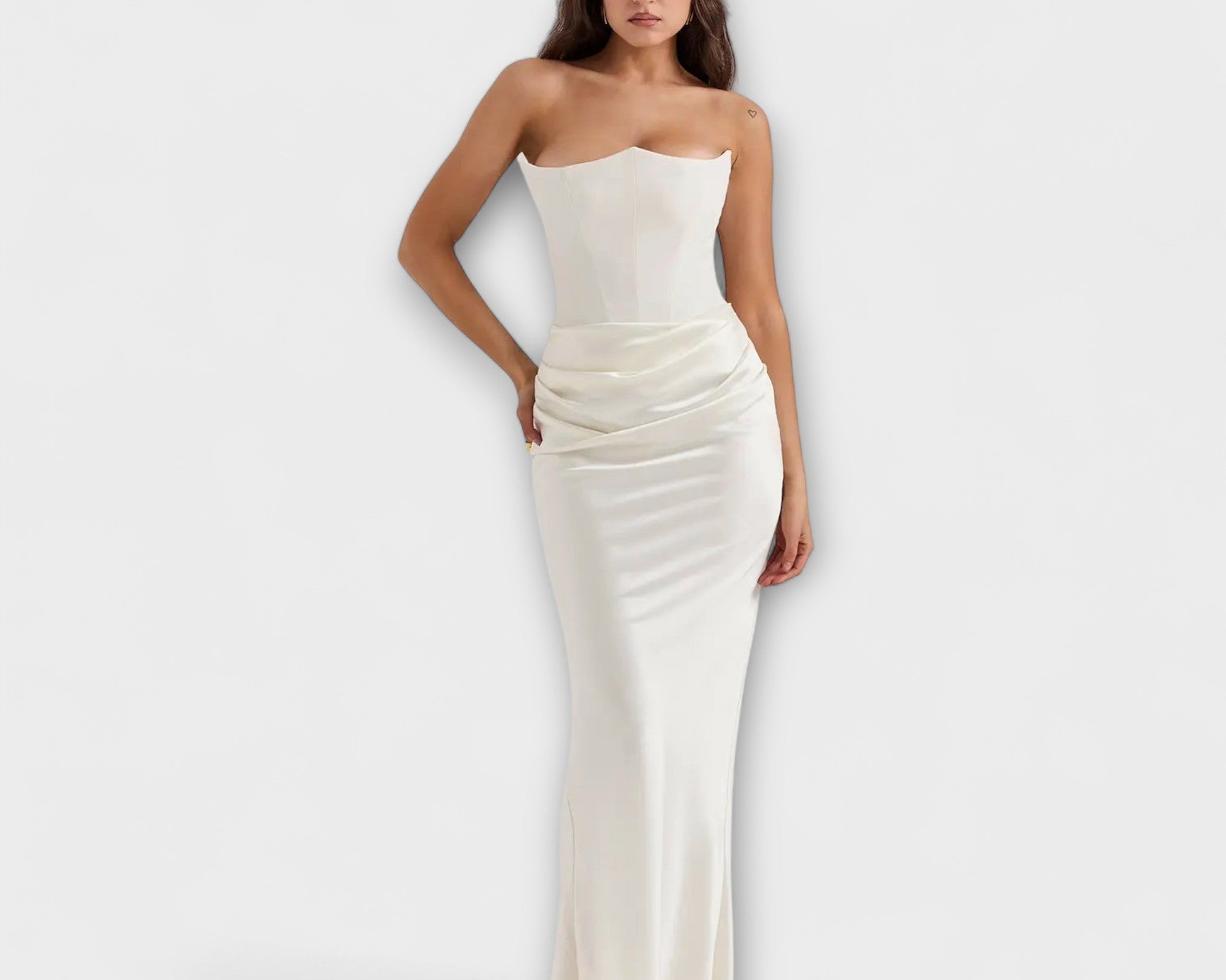 Schulterfreies Satin-Maxikleid mit Drapierung